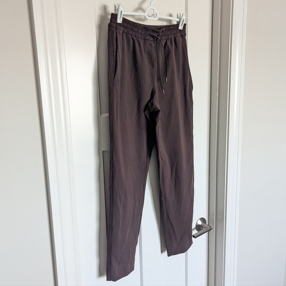Lululemon Tapered Pant 7/8 Length - Espresso sz XS - Picture 2 of 7